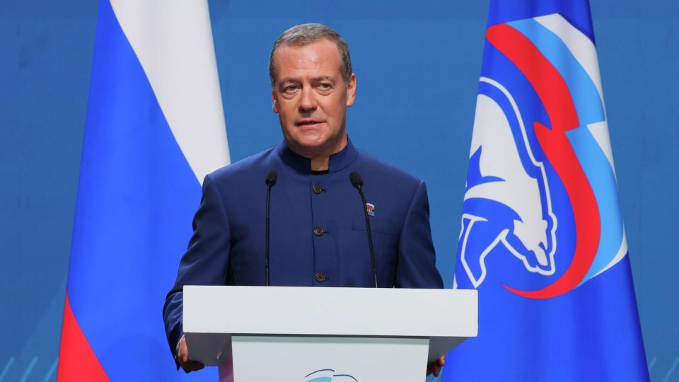 РФ не будет атаковать культурные объекты Украины – Медведев