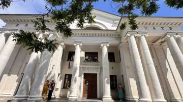 Название кинотеатра "Украина" в Севастополе сменят после удара ВСУ по панораме