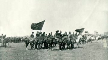 Если дату принятия декларации о государственном суверенитете РСФСР отмечать можно разве что не чокаясь, то вспомнить о таком историческом событии, как освобождение Красной Армией русского города Киева от польских захватчиков...