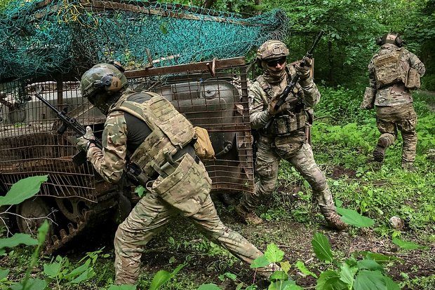 Федоров: От 30 до 50 % должностей штурмовиков и пехотинцев надо отдать иностранцам