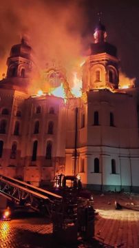 Прихлебатели просроченной Наркогниды сожгли Успенский Собор Киево-Печерской Лавры