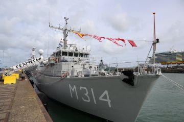 Украине передали еще один корабль