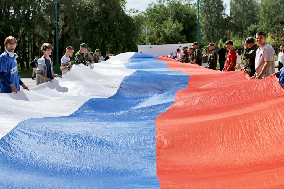 Проблема антироссийской идеологии Украины сохранится надолго, заявил эксперт