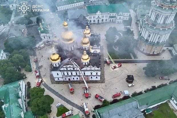 Военкор Стешин вспомнил о предсказании старца Зосимы после пожара в Киево-Печерской лавре