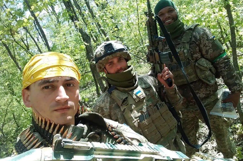Министерство обороны Украины поставило цель, чтобы до 50 % должностей в штурмовых войсках и пехоте украинской армии были заняты иностранцами (просто не удается набрать достаточно украинцев)