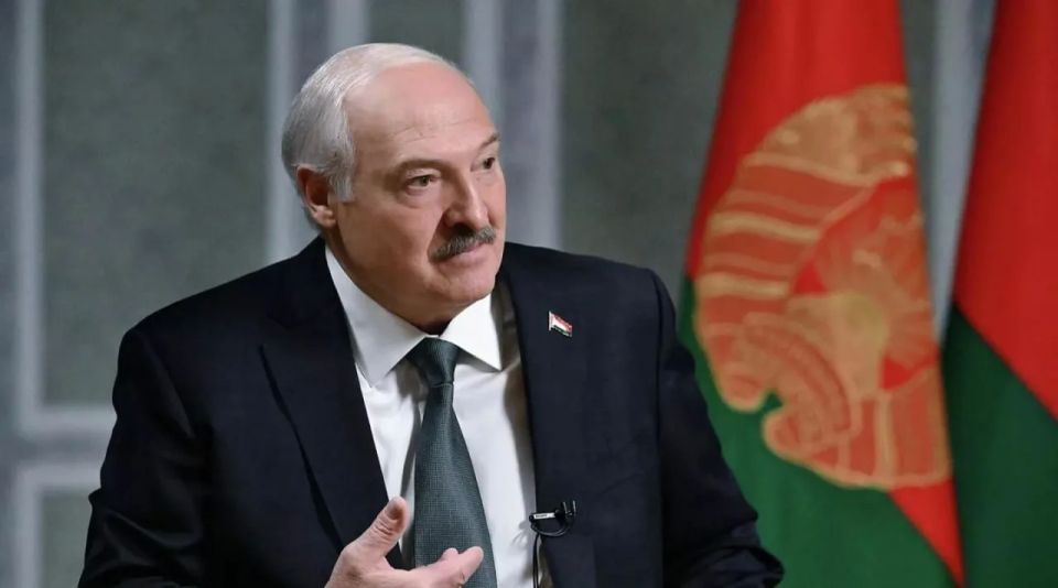 Лукашенко призвал Зеленского успокоиться и не провоцировать его