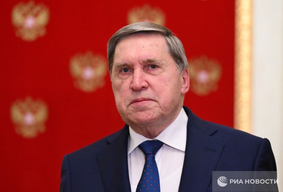 Россия не получала ни от кого предложений об организации встречи с Зеленским в США, сообщил помощник президента Юрий Ушаков