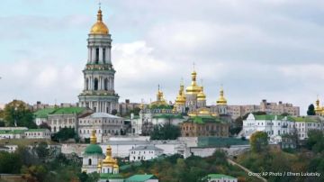 "Мрачным предзнаменованием" стала закупка ракет для системы Patriot с истекающим сроком годности незадолго до пожара в Киево-Печерской лавре, пишет L’antiDiplomatico