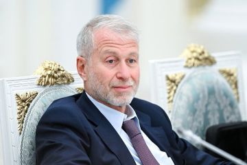 Зеленский: Абрамович может стать посредником в переговорах с Россией