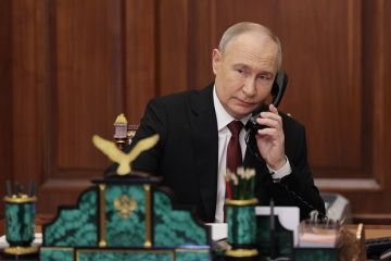 Ушаков: Путин и Трамп не обсуждали возможность организации встречи с Зеленским в США