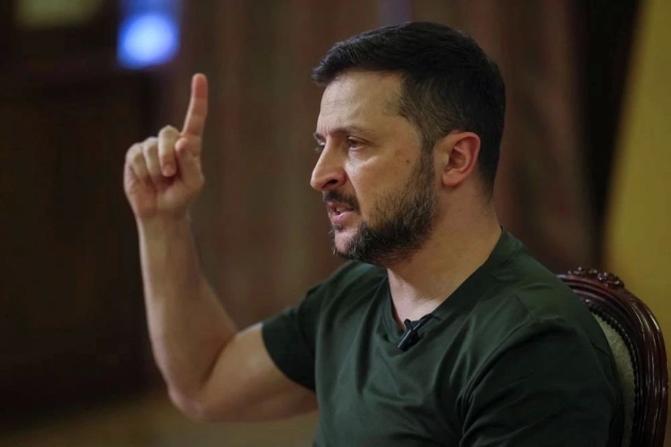 Зеленский пригрозил России "непростой зимой", намекая на украинские удары по российской энергосистеме