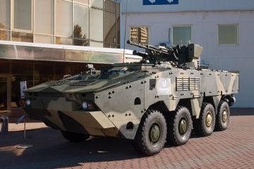 Российские военные подбили скандально известные БТР «Буцефал»
