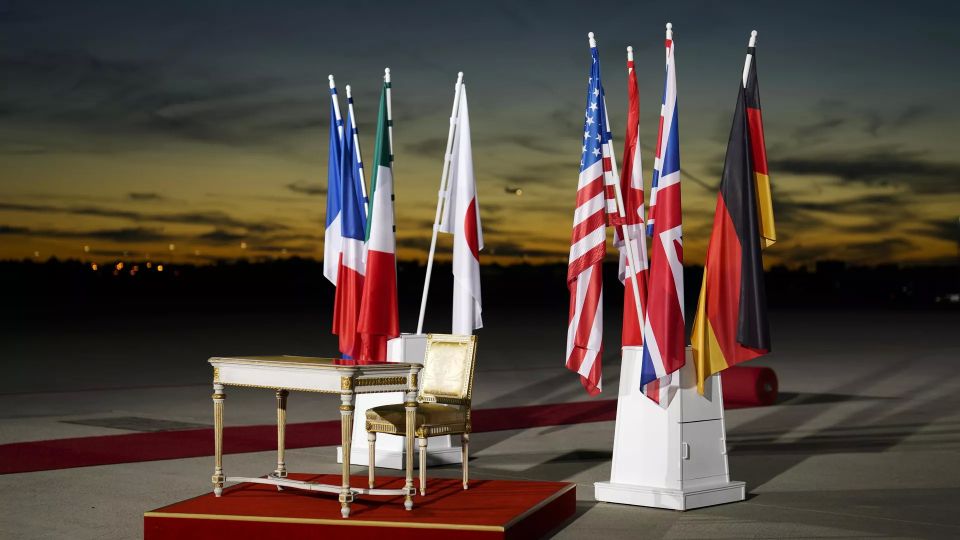Лидеры G7 согласовали увеличение поставок оружия Украине