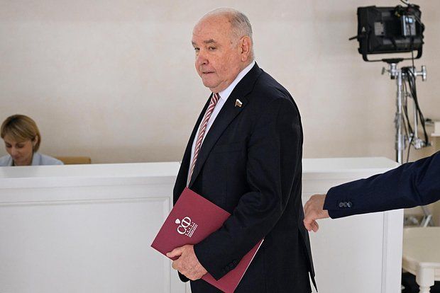 Сенатор Карасин заявил о безумии Киева на фоне новой атаки на Москву