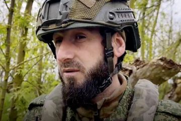 Минобороны: Боец СВО потушил огонь после атаки ВСУ на склад боеприпасов и спас сослуживцев