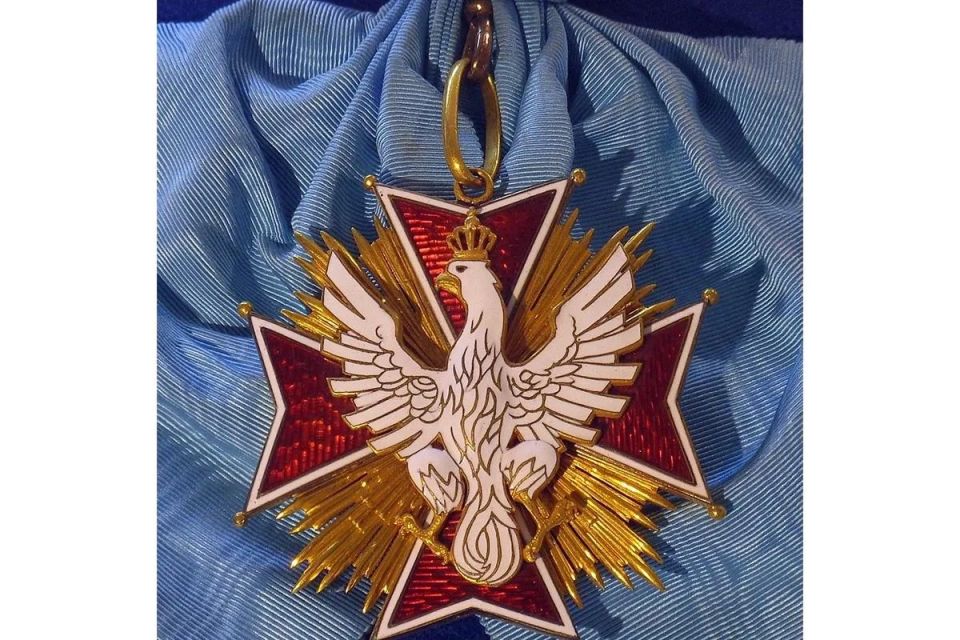 Президент Польши лишил Зеленского ордена Белого орла