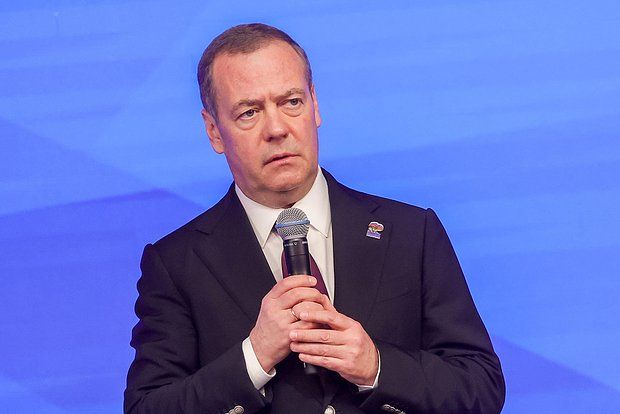 Медведев: Неприемлемым для РФ на Украине должно быть лишь умышленное убийство гражданских