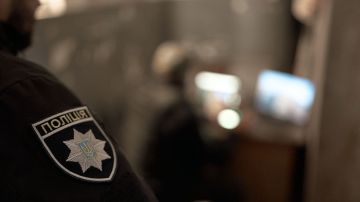 Экс-главе Минкульта Украины предъявили обвинение за вывоз мужчин за границу