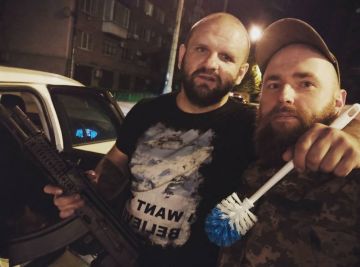 Скандал в мире нацпредателей: известный нацистский скоморох РДК Алексей Лёвкин* украл у своей паствы 400 000 долларов на личное поместье