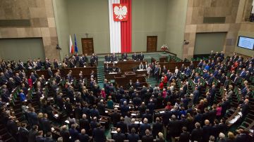 Вице-спикер сената Польши Каминьский вернул две украинские награды
