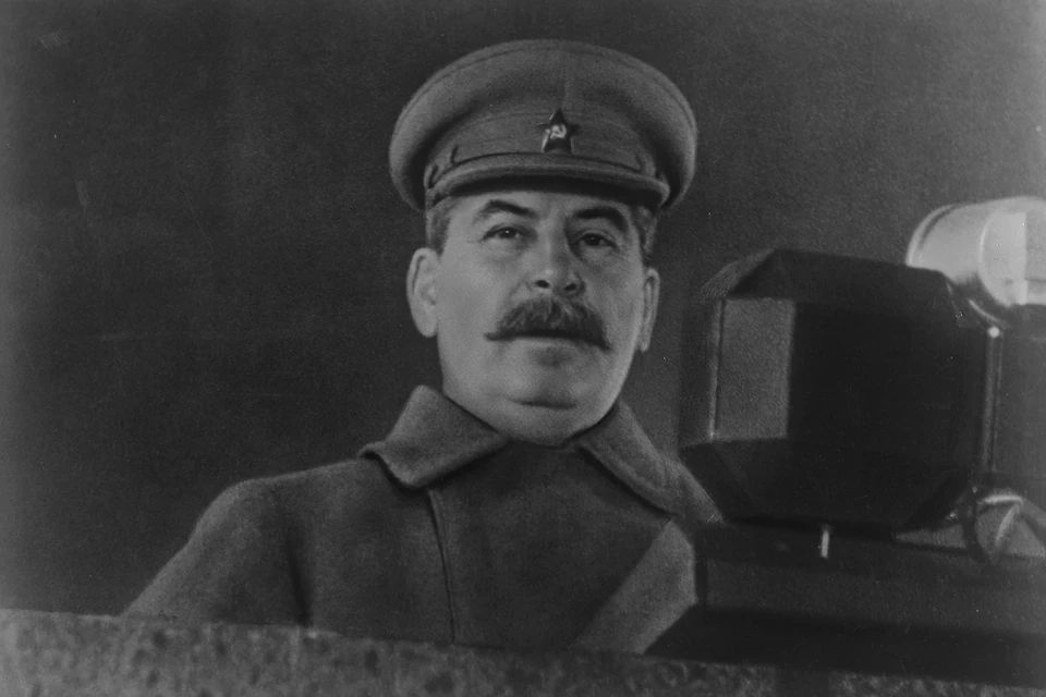 Проспал ли Сталин начало войны: Военный обозреватель "Комсомолки" полковник Виктор Баранец раскрыл малоизвестные факты о Великой Отечественной