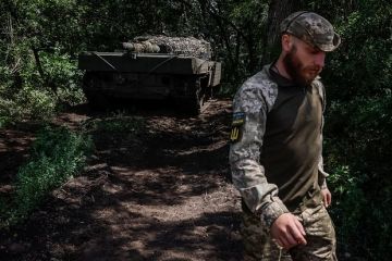 Defence24: ВСУ потеряли 90 процентов танков Stridsvagn 122A