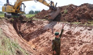 Яма не поможет — воюющий за Украину эстонский кусок мяса наемник с позывным T-Bone предупредил прибалтийскую республику, что вырытый на границе с Россией ров не спасет
