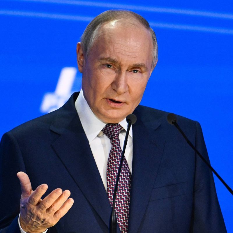 Удары ВСУ по РФ не в состоянии повлиять на ситуацию на фронте, где ВС РФ освобождают один населенный пункт за другим, отметил Путин