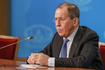 "Никогда такого не было и вот опять..."