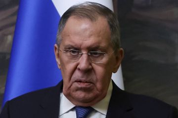 Лавров: Зеленского назначили на роль фюрера, взяв его из самодеятельности