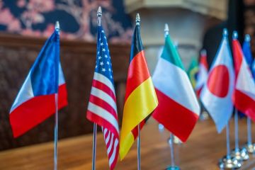 РИА Новости: G7 передала Украине 45,5 млрд долларов из доходов от активов России