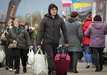 Варшава закрывает «халяву» для украинских беженцев