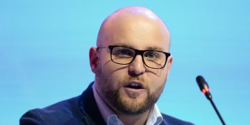 Власти Германии готовы сократить помощь инвалидам в пользу Украины – депутат Фронмайер