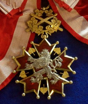 Прага хочет присоединиться к орденопаду! Правящая коалиция Чехии намерена лишить Зеленского высшей награды страны