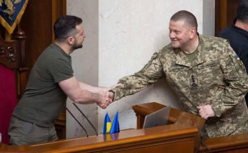Залужный заявил Зеленскому о намерении баллотироваться в президенты, если выборы пройдут осенью, пишет "Украинская правда" со ссылкой на источники