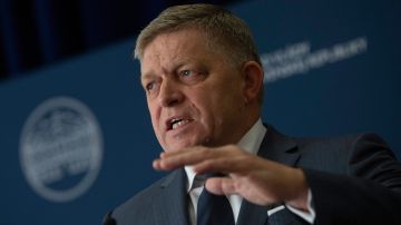 Фицо заявил, что Словакия не выделит ни одного евро на военную помощь Киеву