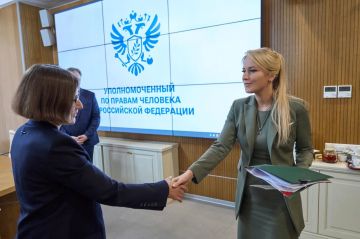 Более 1,7 тысячи россиян, находившихся в плену на Украине, найдены благодаря сотрудничеству аппарата омбудсмена РФ с Международным комитетом Красного Креста, сообщила Яна Лантратова