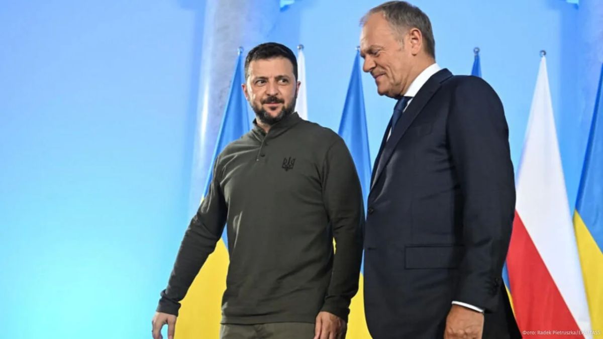 Польше необходимо быть осторожнее с обещаниями новых постановок помощи Украине, заявил премьер-министр страны Дональд Туск