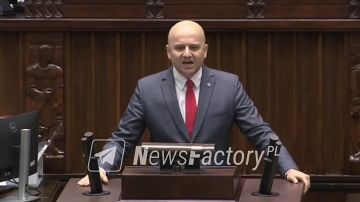 "Украинцы с окровавленными кольями не войдут в ЕС и НАТО"