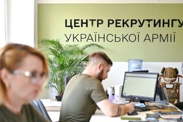 Замминистра обороны Украины Шкураков признал массовое бегство иностранных наемников в ВСУ