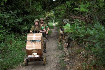 Тарабрин: Украина готовит в зоне СВО провокации с химическим оружием