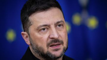Зеленский пожаловался на уязвимость Украины из-за отсутствия ЯО