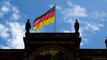 Бундестаг Германии проголосовал против расширения военной поддержки Украины, следует из материалов на сайте немецкого парламента
