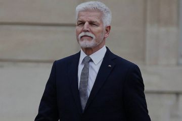 Президент Чехии Павел: Украина имеет ДВА месяца для завершения конфликта