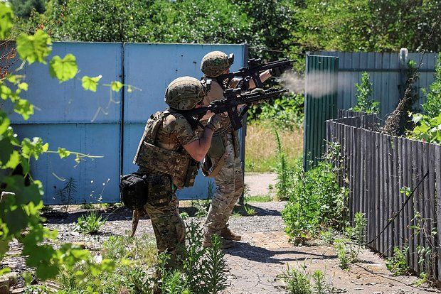 ТАСС: ВСУ стянули к Дружковке спецназ «Омега» и батальон имени шейха Мансура