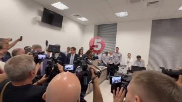 Порошенко* пытался, но не вышло