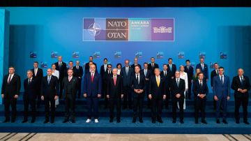 Фицо поприветствовал интерес ряда стран НАТО к диалогу с Россией