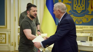 Зеленский дважды встречался с сенатором Грэмом* перед его смертью