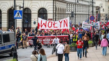 В Польше участники "Волынского марша" выступили против помощи Украине
