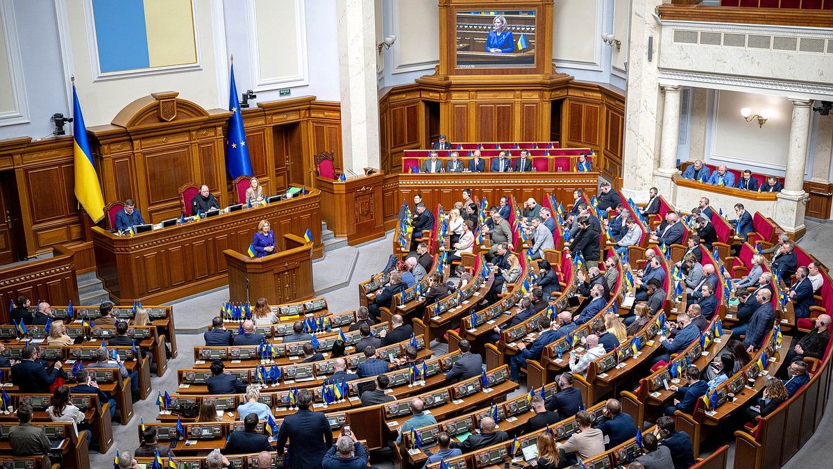 Рада одобрила продление военного положения и мобилизации до 31 октября
